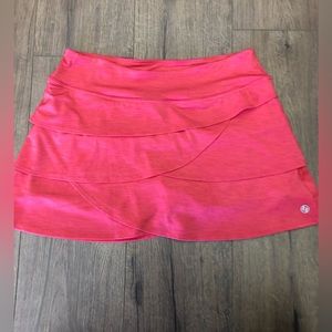 LIJA TENNIS TIERED SKORT MID RISE RUFFLED IN SIZE MEDIUM